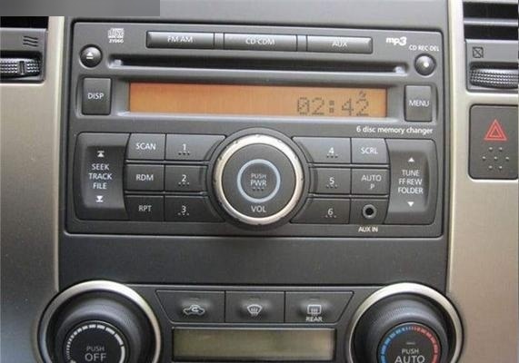 若您希望调整日产骐达的车载时钟,可以通过cd机面板上的menu按钮来