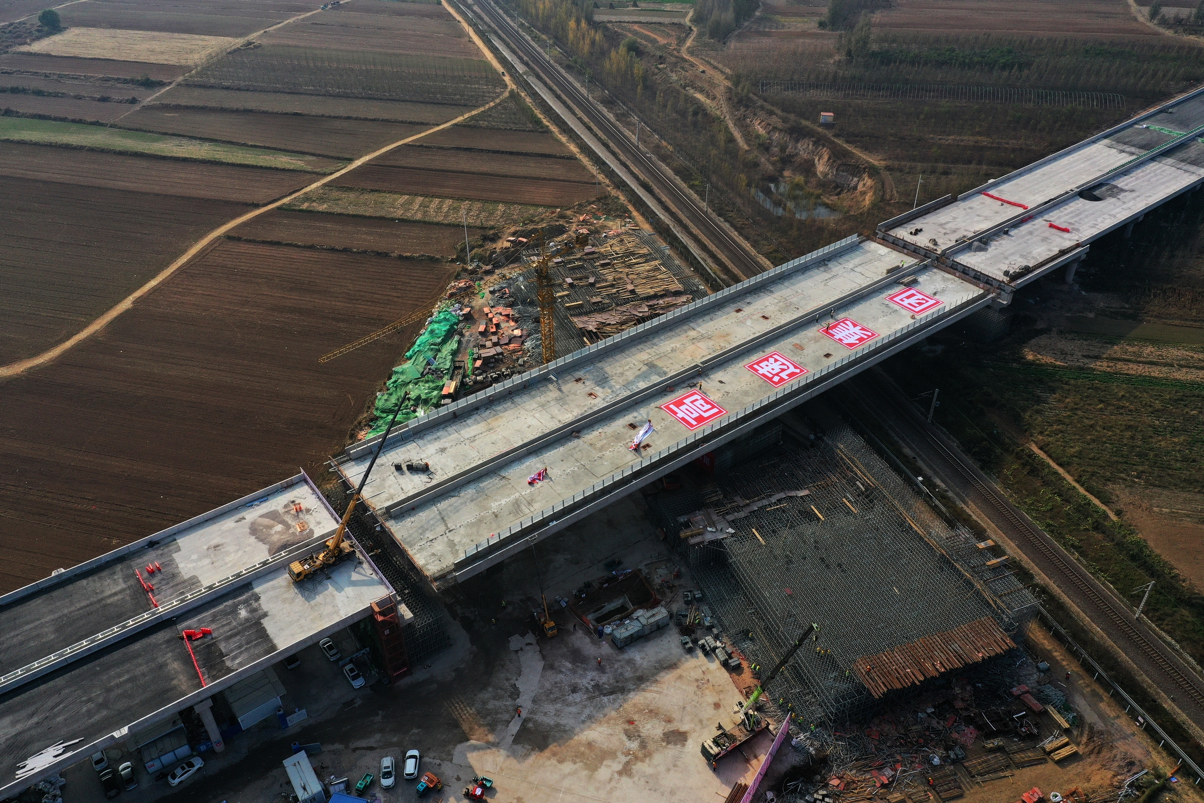 济青中线(胶州段)主线全线贯通