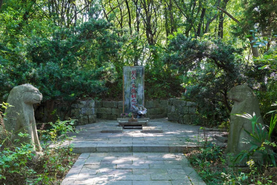 如今,位于元和街道的文徵明纪念园以文徵明墓为核心资源,全面展示了文