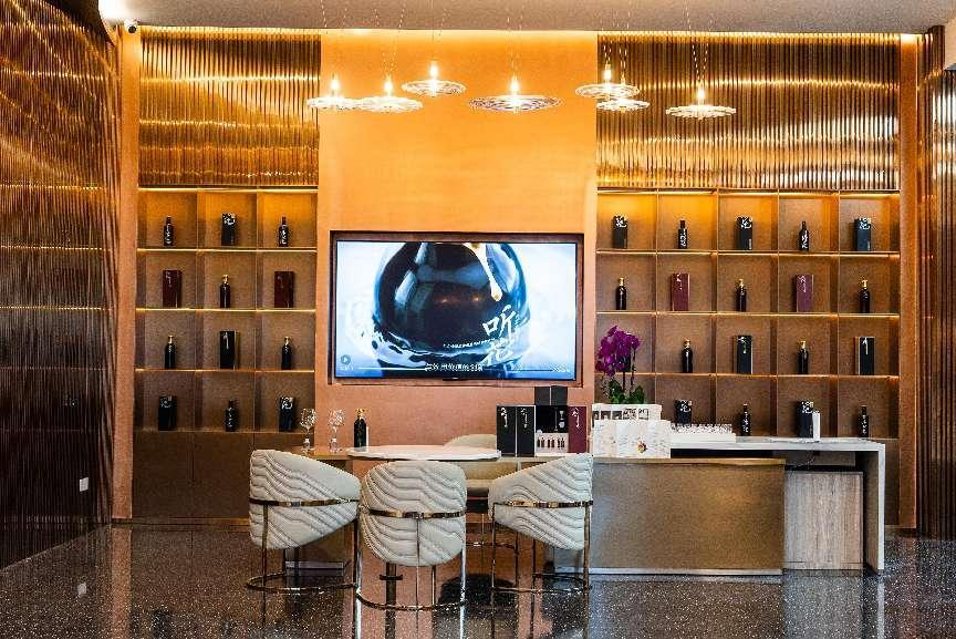 "天价白酒"听花酒体验店亮相成都春糖,有品尝者称"从未体验过的好喝"