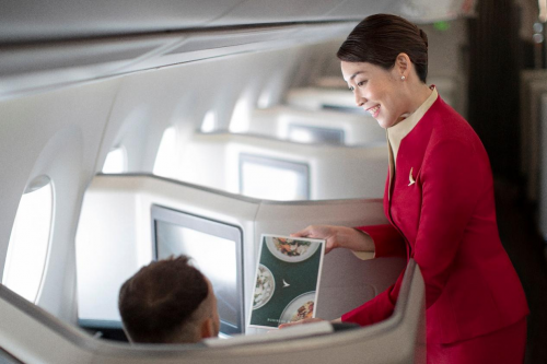 空中优雅,地面连接,国泰航空空乘的新起点