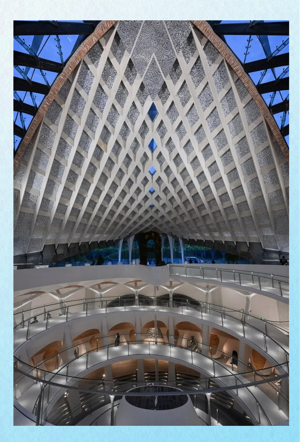 深圳marisfrolg 玛丝菲尔总部大楼:探寻魔幻与可持续的完美交融