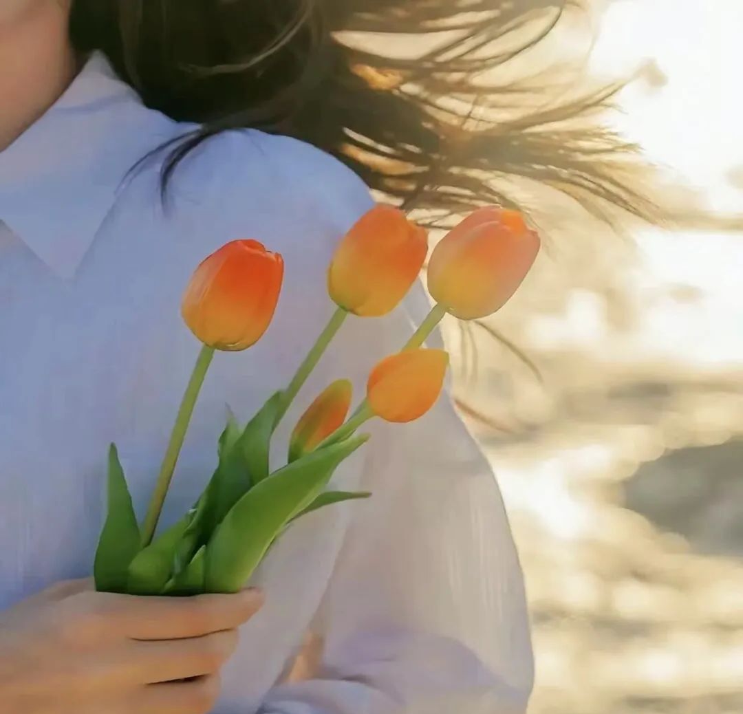 精选清新淡雅的女生微信头像,展现个性与情感