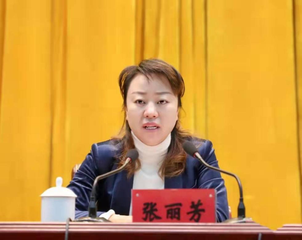 州委常委,都匀市委书记,都匀经济开发区党工委书记张丽芳出席会议并