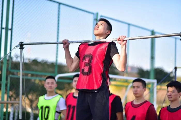 中考体育引体向上考试规则,评分标准及满分训练方法