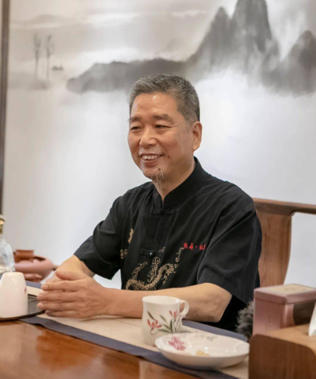 中国工艺美术大师介绍-张炳光