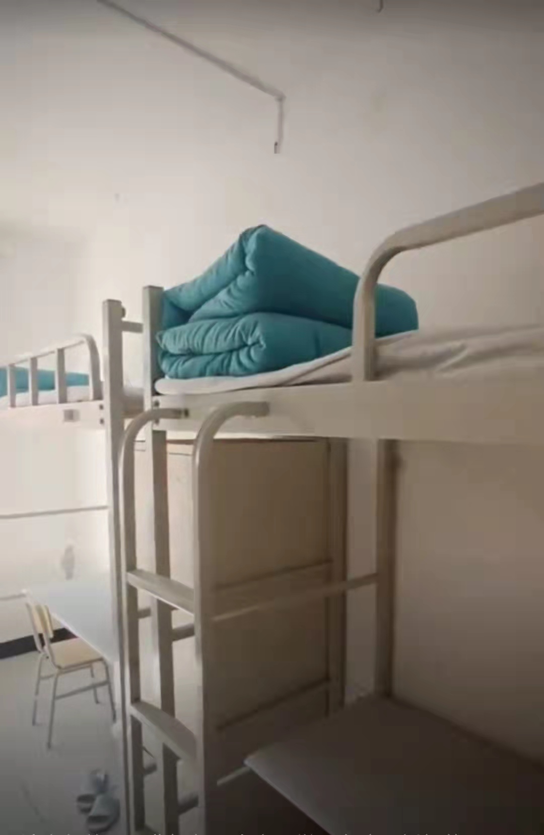 请家长放心!曹妃甸一中高三学子在这里挺好的