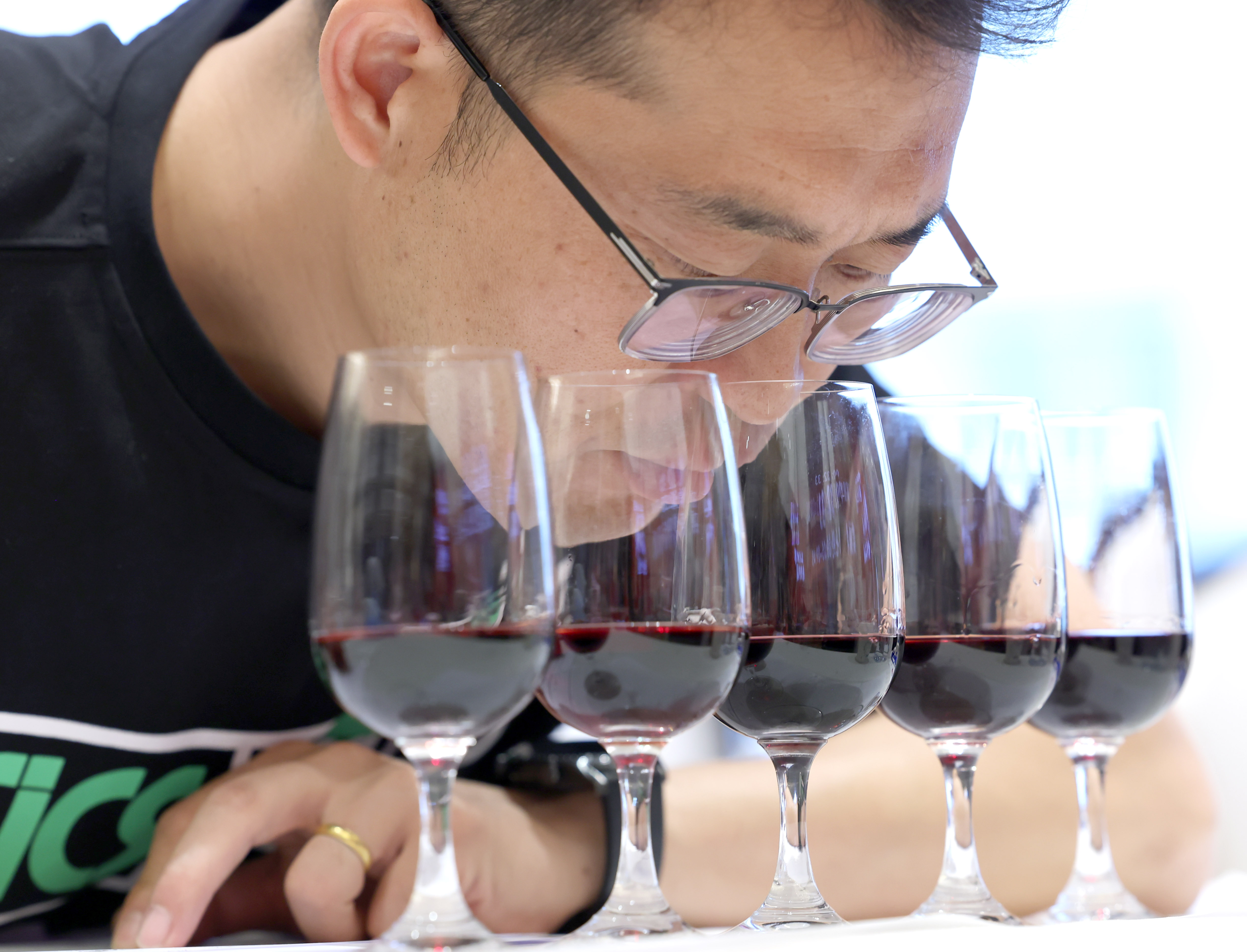 (社会)中国葡萄酒品酒师技能大赛在浙江举行