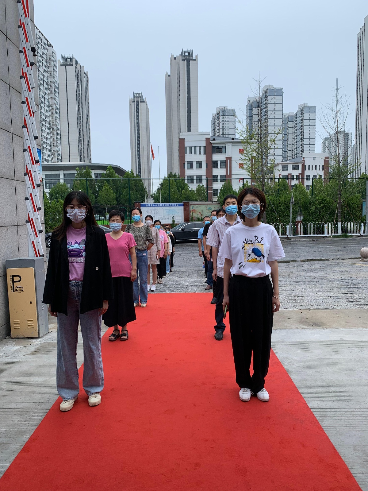 临沂八中喜迎学子归来