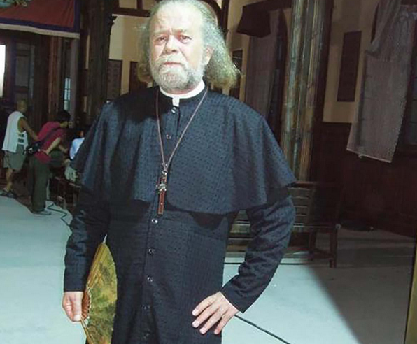 黄头发蓝眼睛,演了40年外国人,徐亚洲:我是土生土长的山东人