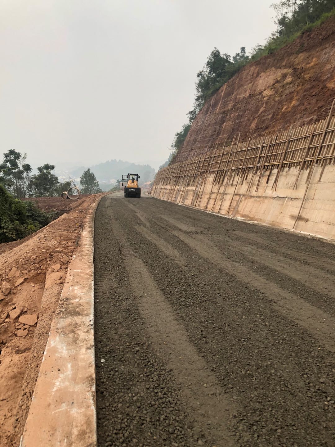 s206线江陵至三坝公路改线工程完成80%