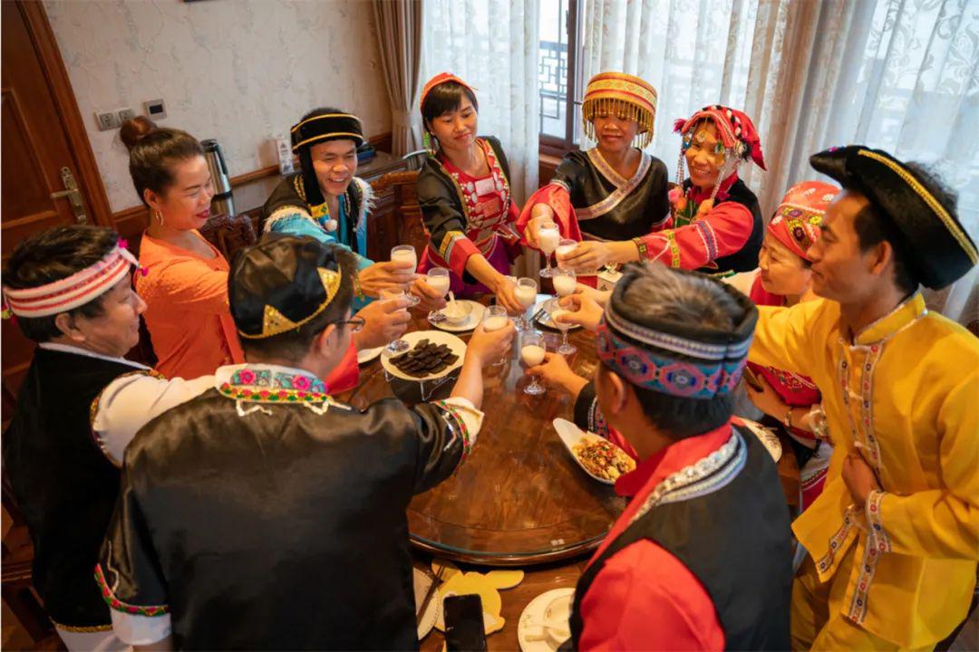 明月华章·携手话团圆|德华兔宝宝2021少数民族中秋团圆活动
