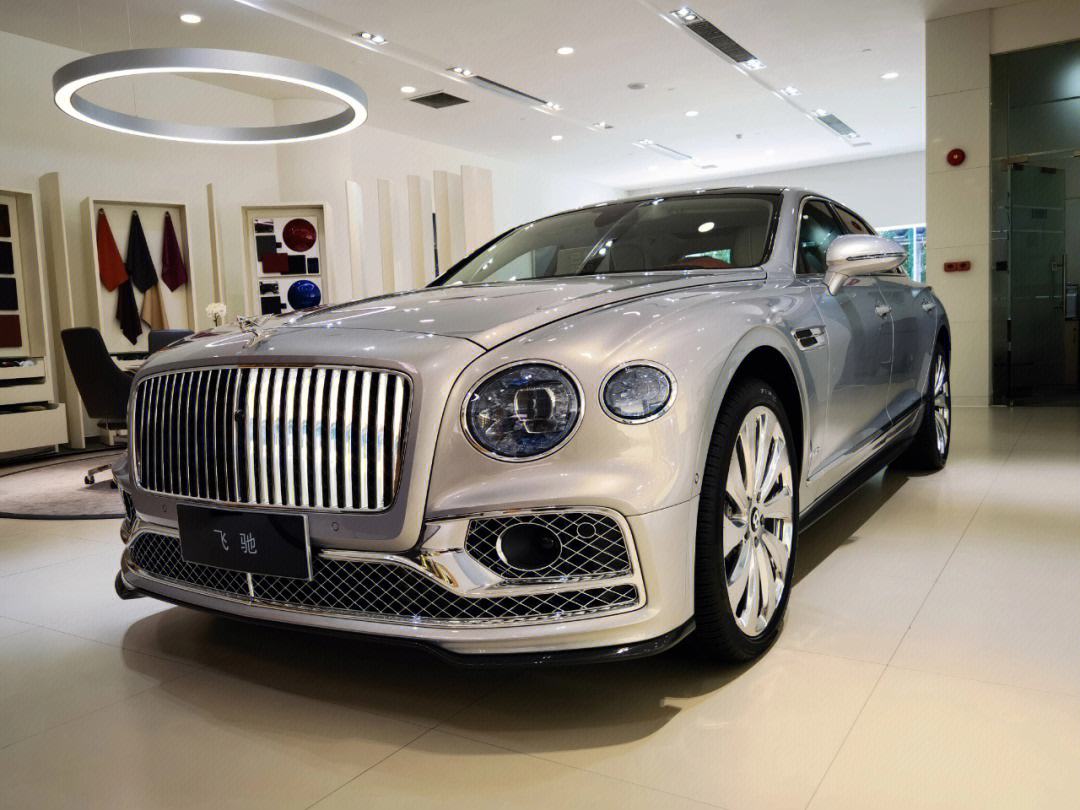 飞驰w12c5 宾利飞驰2020香槟色