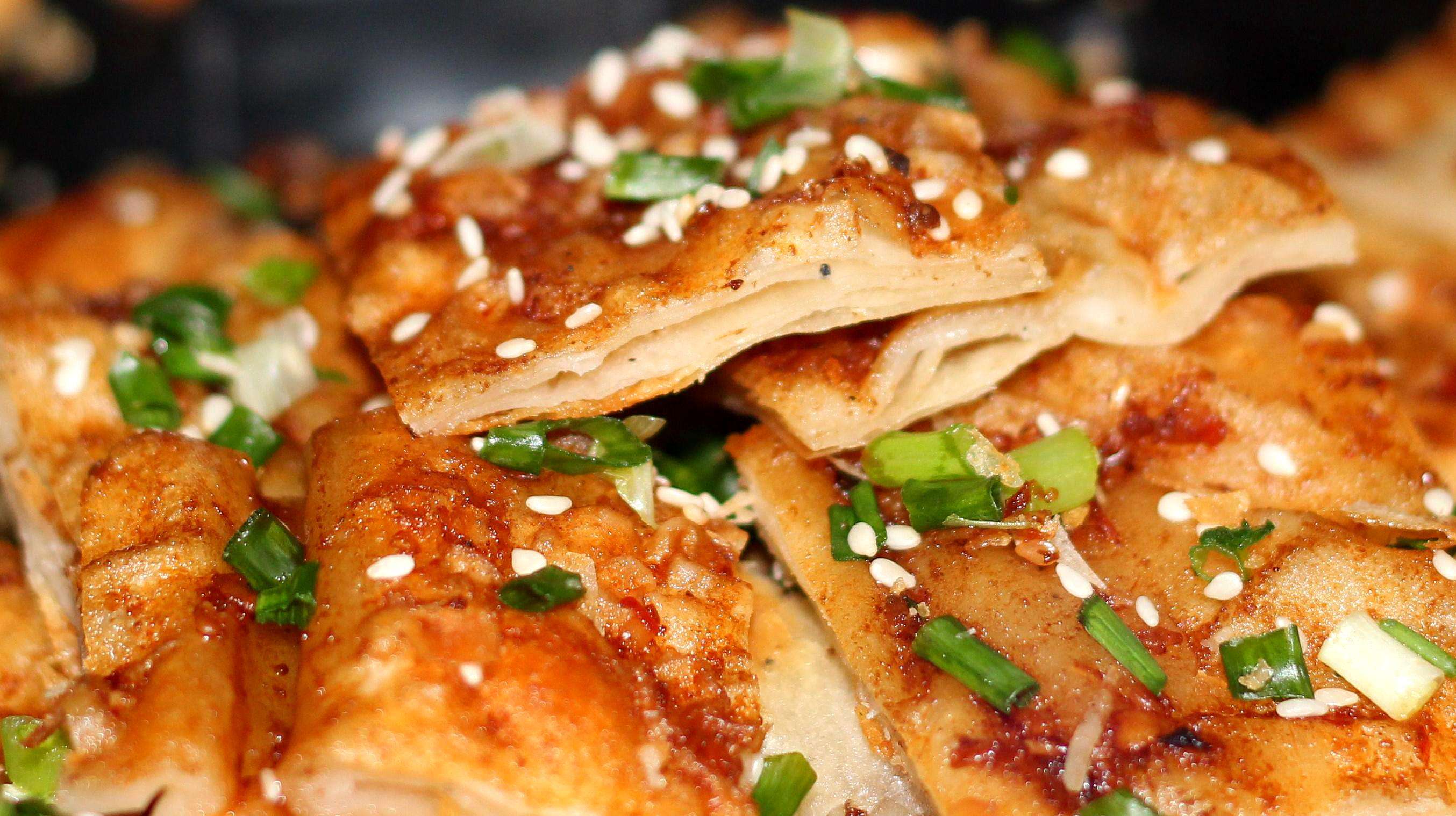 开封小吃培训开封正宗酱香饼实体店教学-手把手指导!