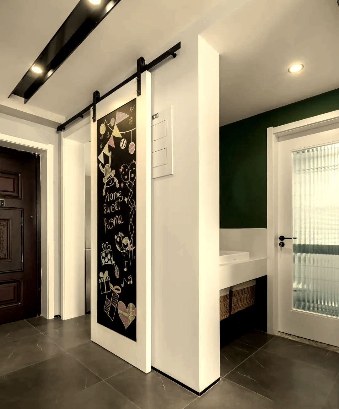 谷仓门在家居中的创意应用与安装指南