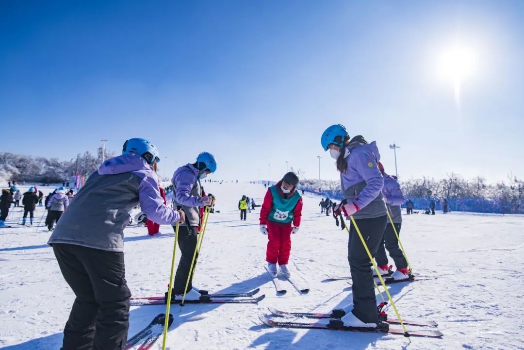 长春新立湖滑雪场图片