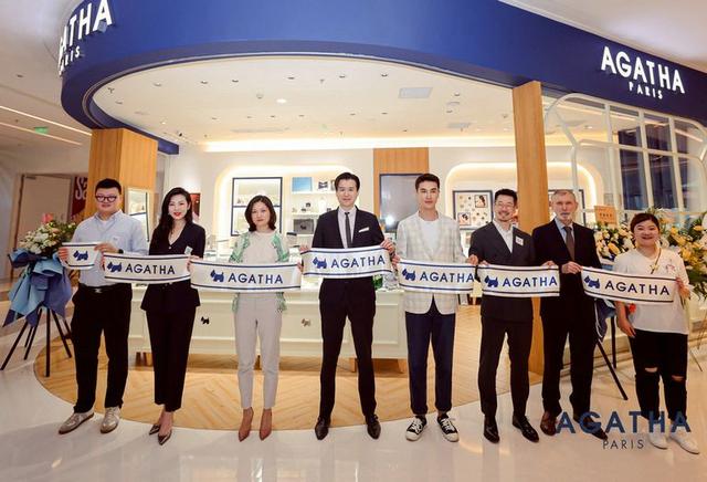 agatha瑷嘉莎全球首家法式生活方式形象店于上海璀璨启幕