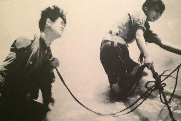 1934年任光推出了什么电影音乐作品