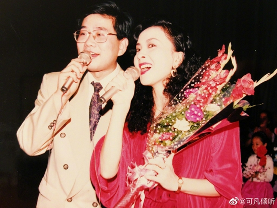 发布微博称,"刚接到来自休斯敦的噩耗,著名舞蹈家演员周洁驾鹤西去