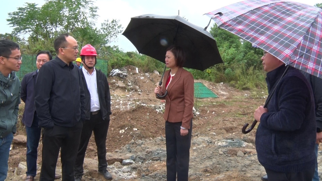 赖晓智调研西山岭溢流口污水处理设施项目建设情况
