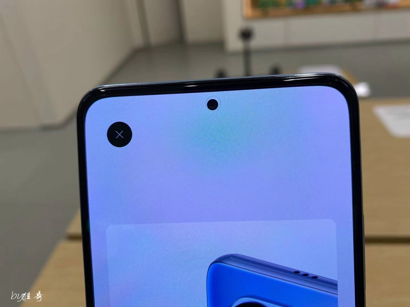 8gb 三星e4屏,黄牛加价400元,小米手机抢到就赚