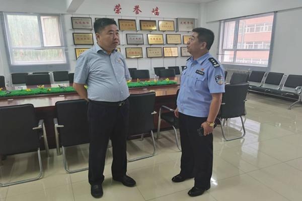 程蔚青同志到桥东分局工业路派出所检查指导工作