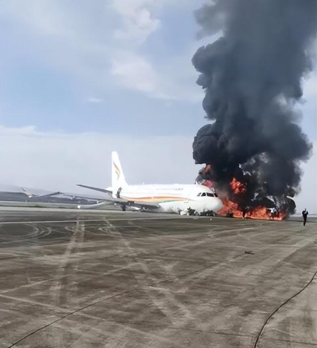 西藏航空起火客机进行了特殊改装 机龄9.5年