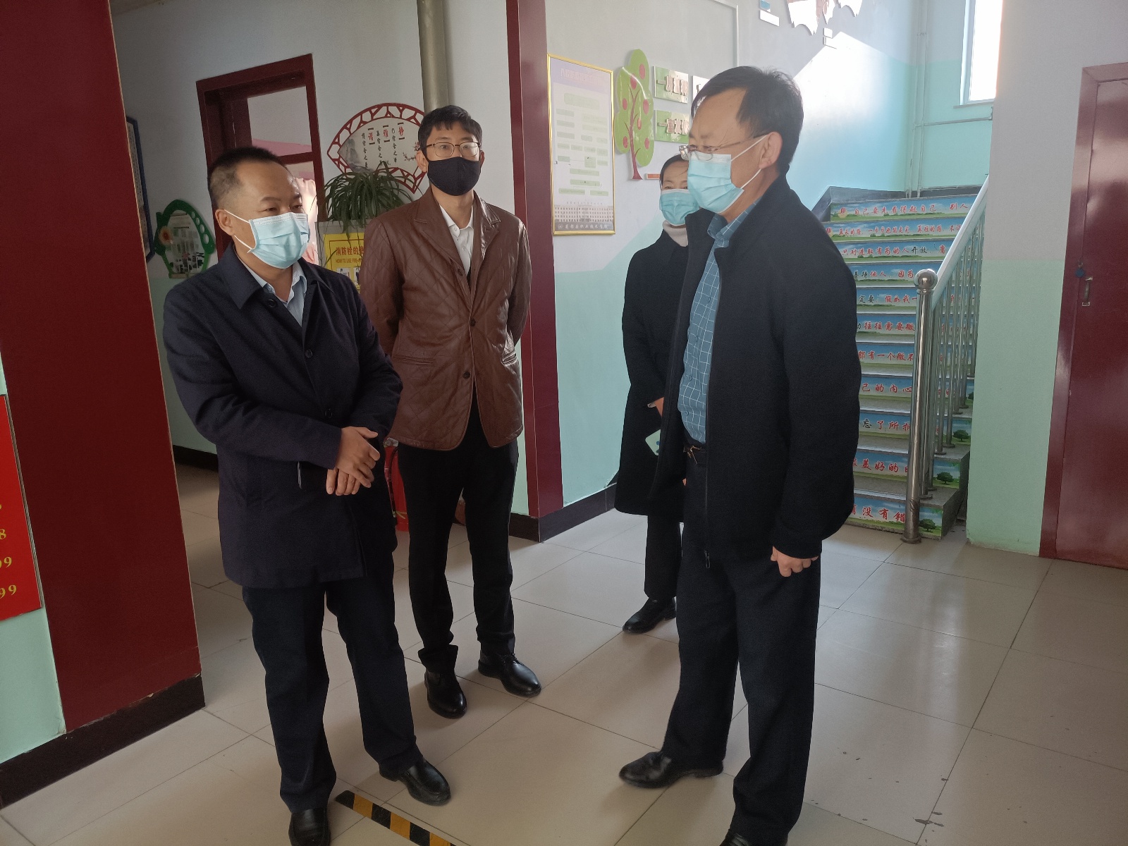 县委副书记,政法委书记姚海峰,政府副县长段骁深入学校检查指导校园