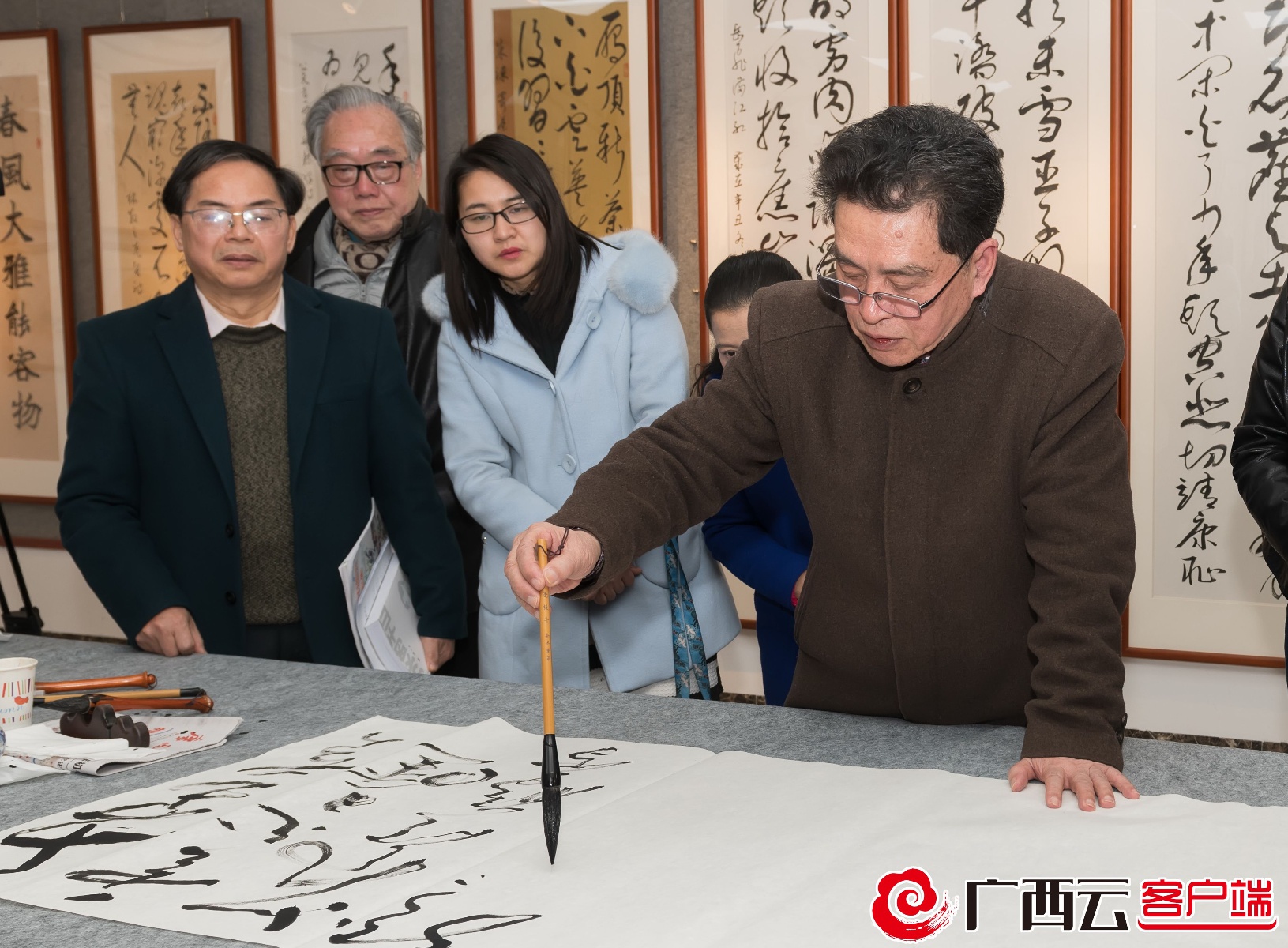 翰墨飘香 异彩纷呈——韦克义书法讲座暨书法精品展在广西区人民政府