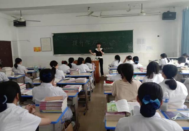 技能让生活更美好——九江市卫生学校职业教育活动周精彩纷呈