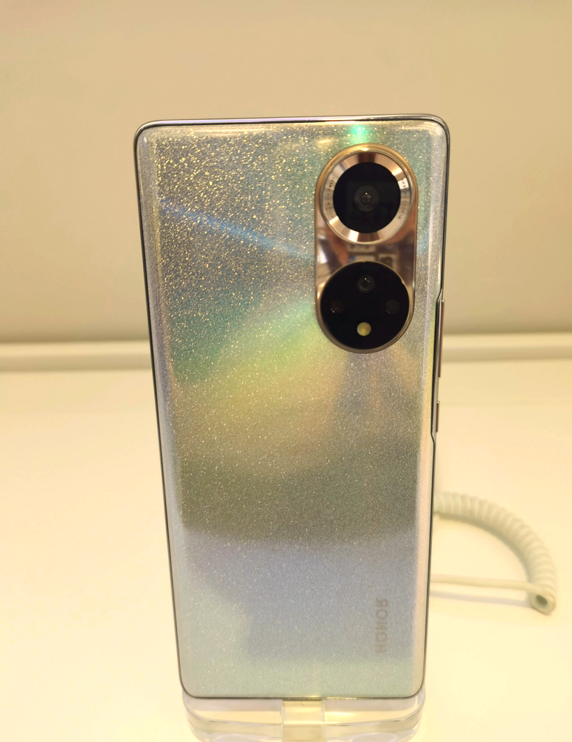 荣耀50系列真机照曝光,预约可享多重好礼!