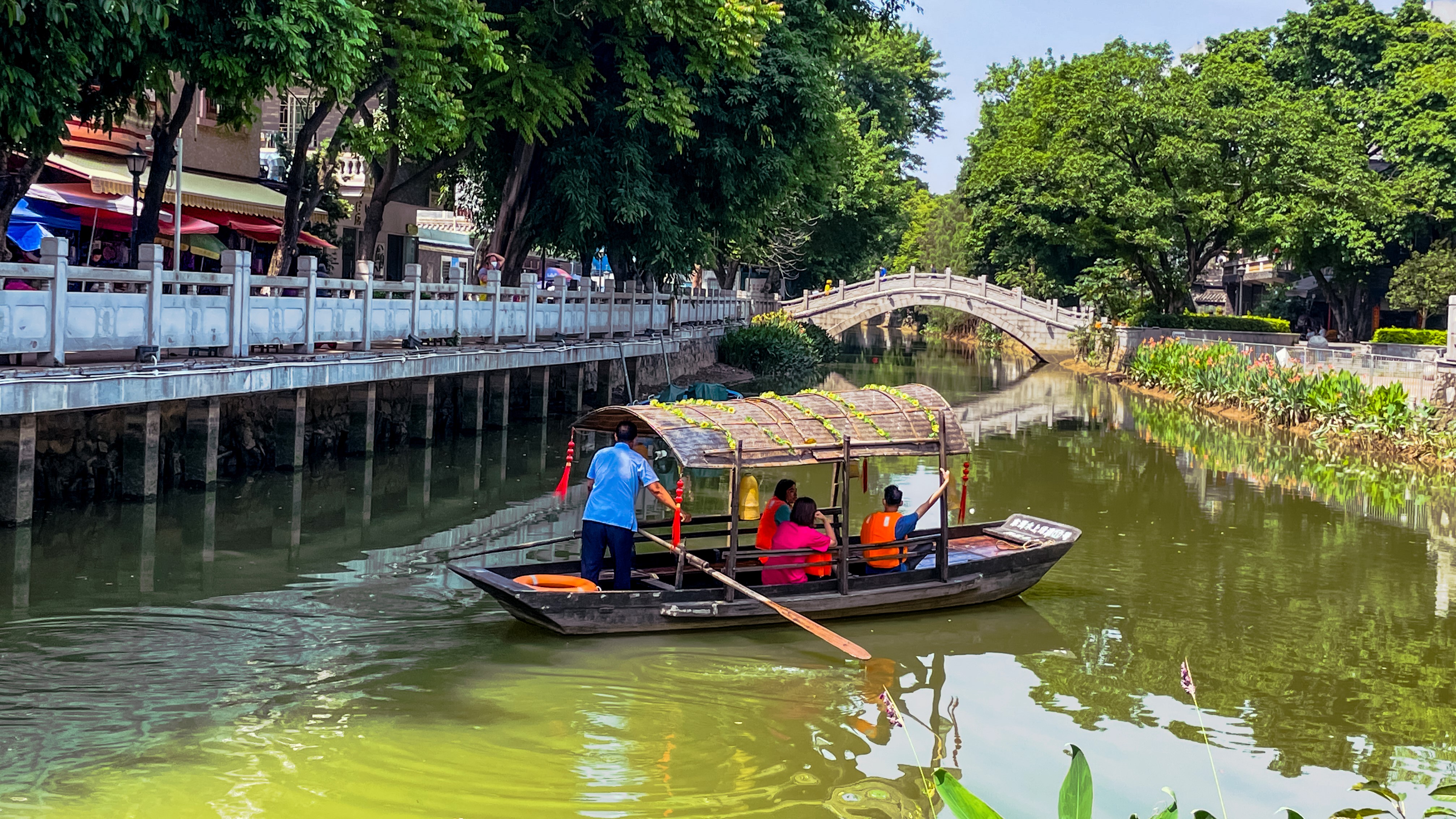 广州南沙隐藏着江南水乡般的古镇美景 可坐游船看东涌水乡风情街
