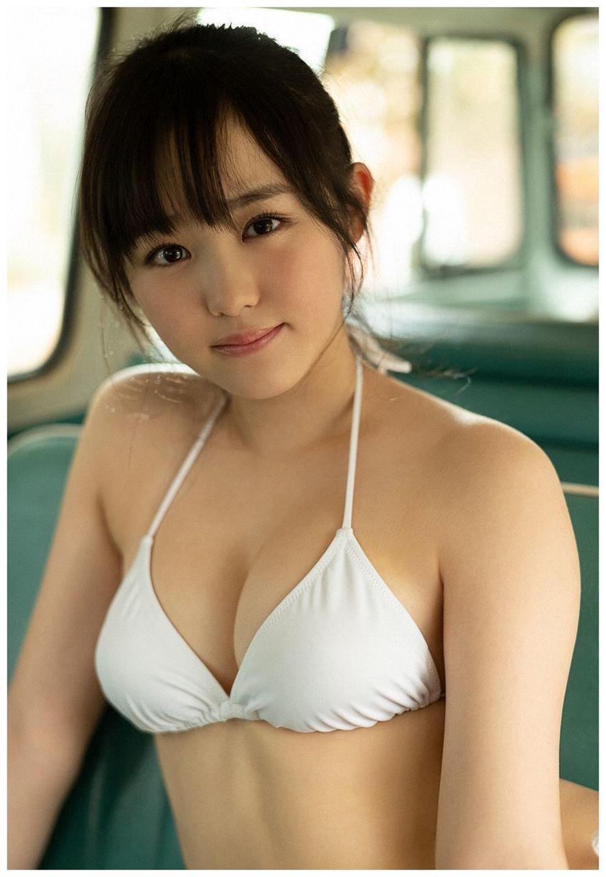 伊藤小春夏日泳衣写真