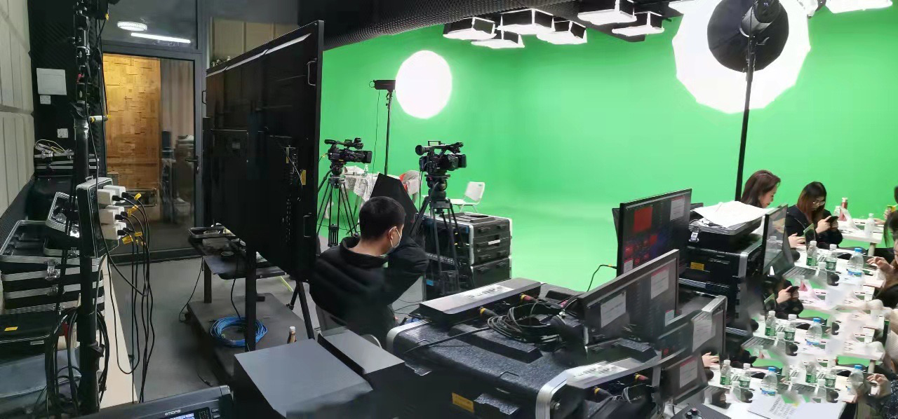 白棚和绿棚拍摄