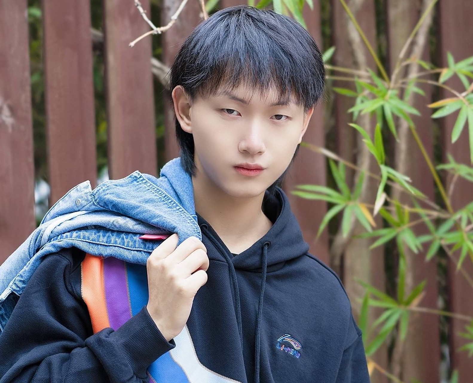 七fmvp选手fly是kpl赛区"荣耀第一人",他目前在kpl赛区取得的惩就