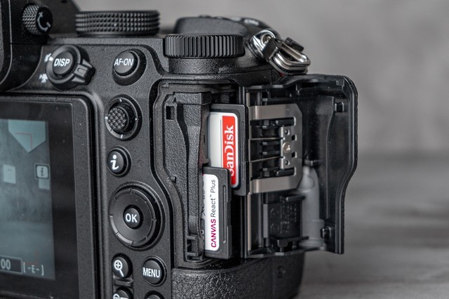 高性价比入门全画幅相机 尼康z5和索尼a7 ii对比