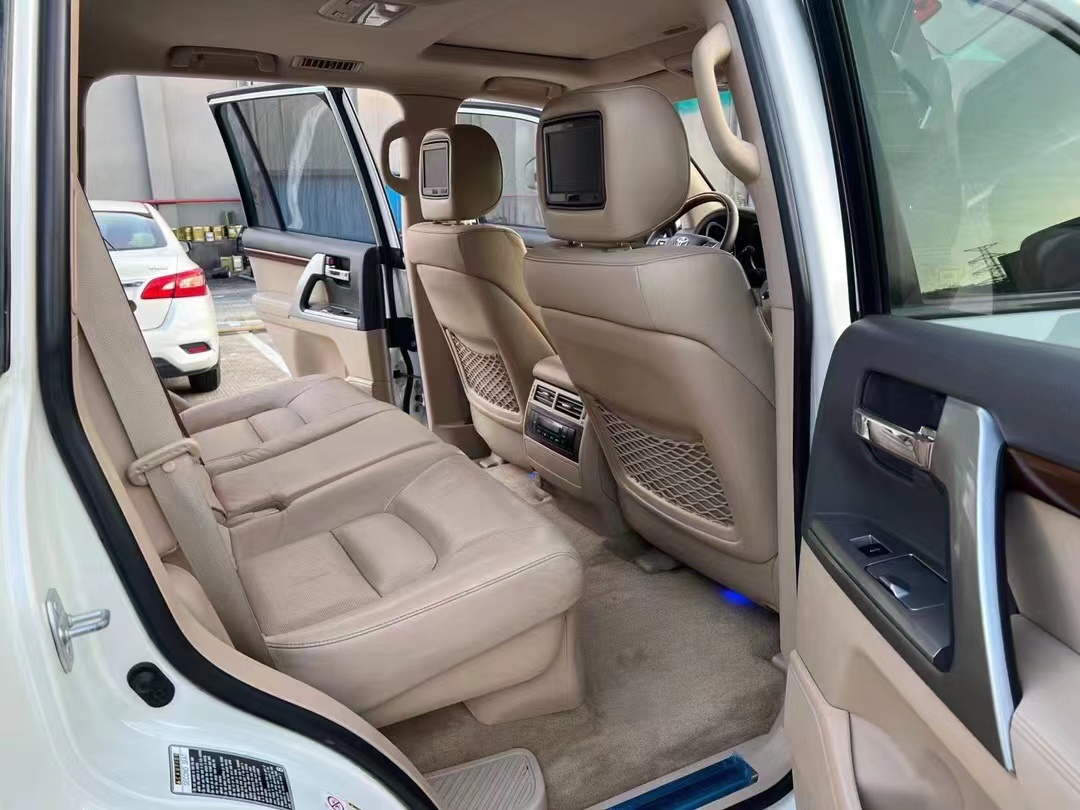 20款酷路泽5700全款36.8万,5.7l v8的越野性能,进藏首选车型