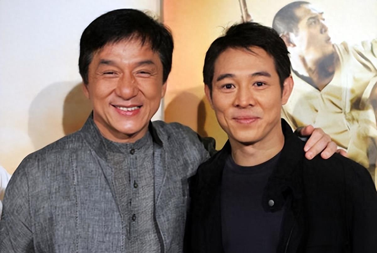 65岁周比利晒半裸照!六块腹肌很有型,精神饱满与李连杰差别不小