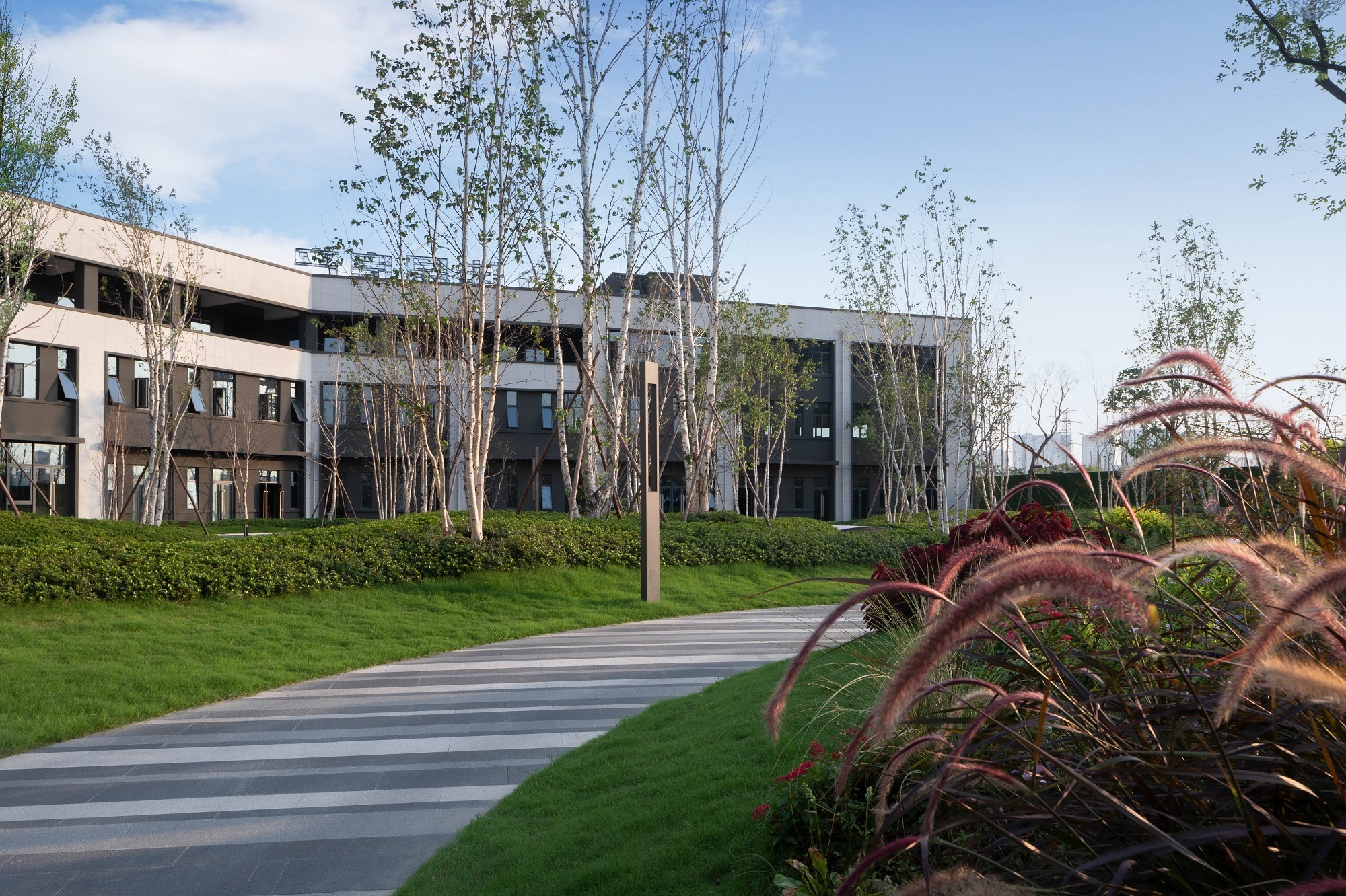 庭前落花穿迴廊,流觴曲水賞月章——马鞍山伟星玖樾台