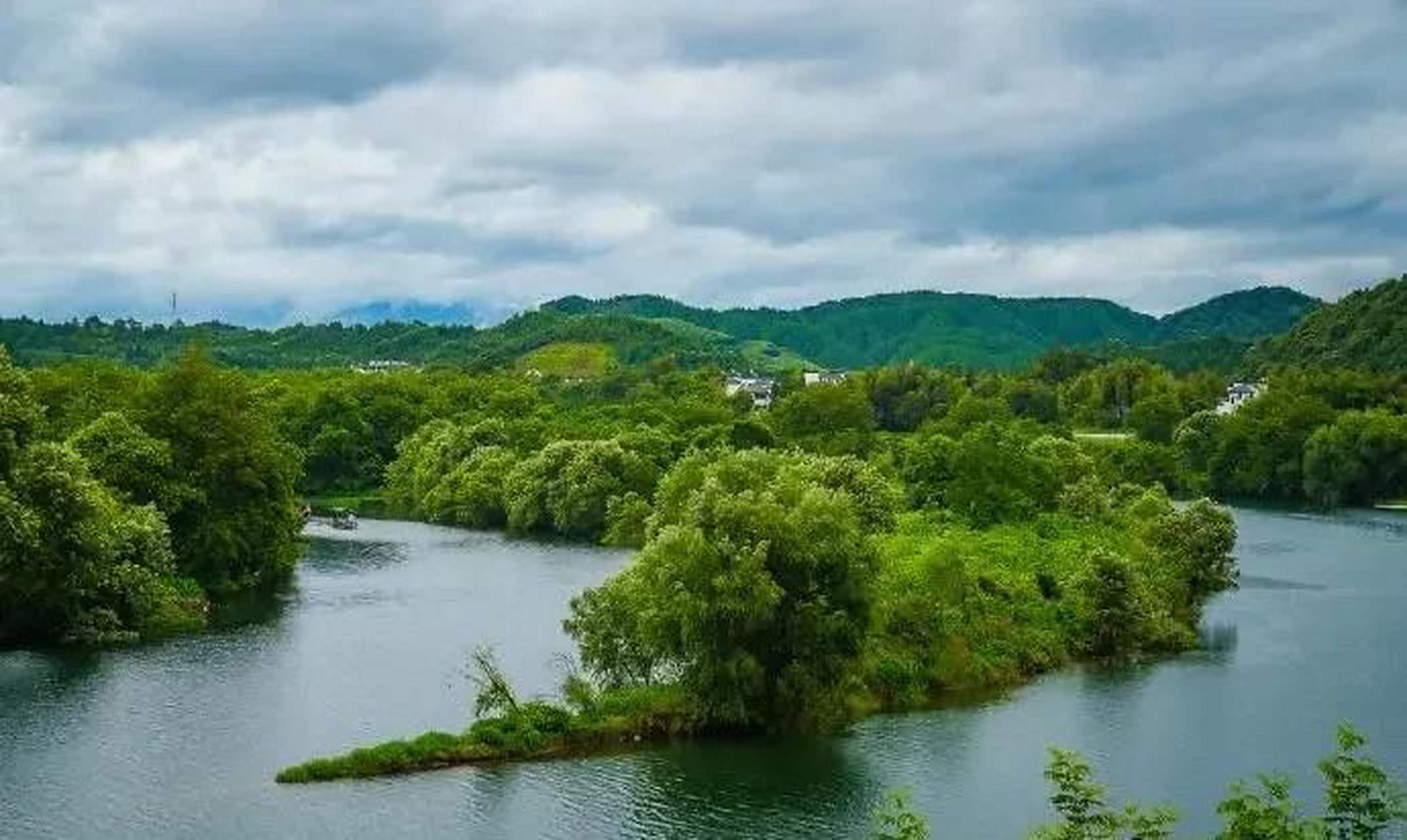月亮湾风景区!位于安徽省泾县境内!