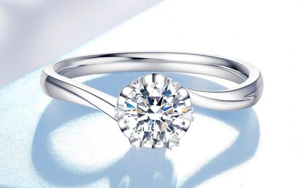 显钻大钻戒款式有哪些?这3款是首选,还具有层次美