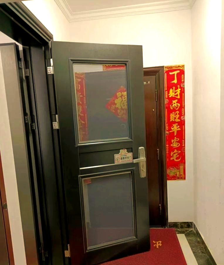 入户大门朝内开还是朝外开?实用建议助你正确选择