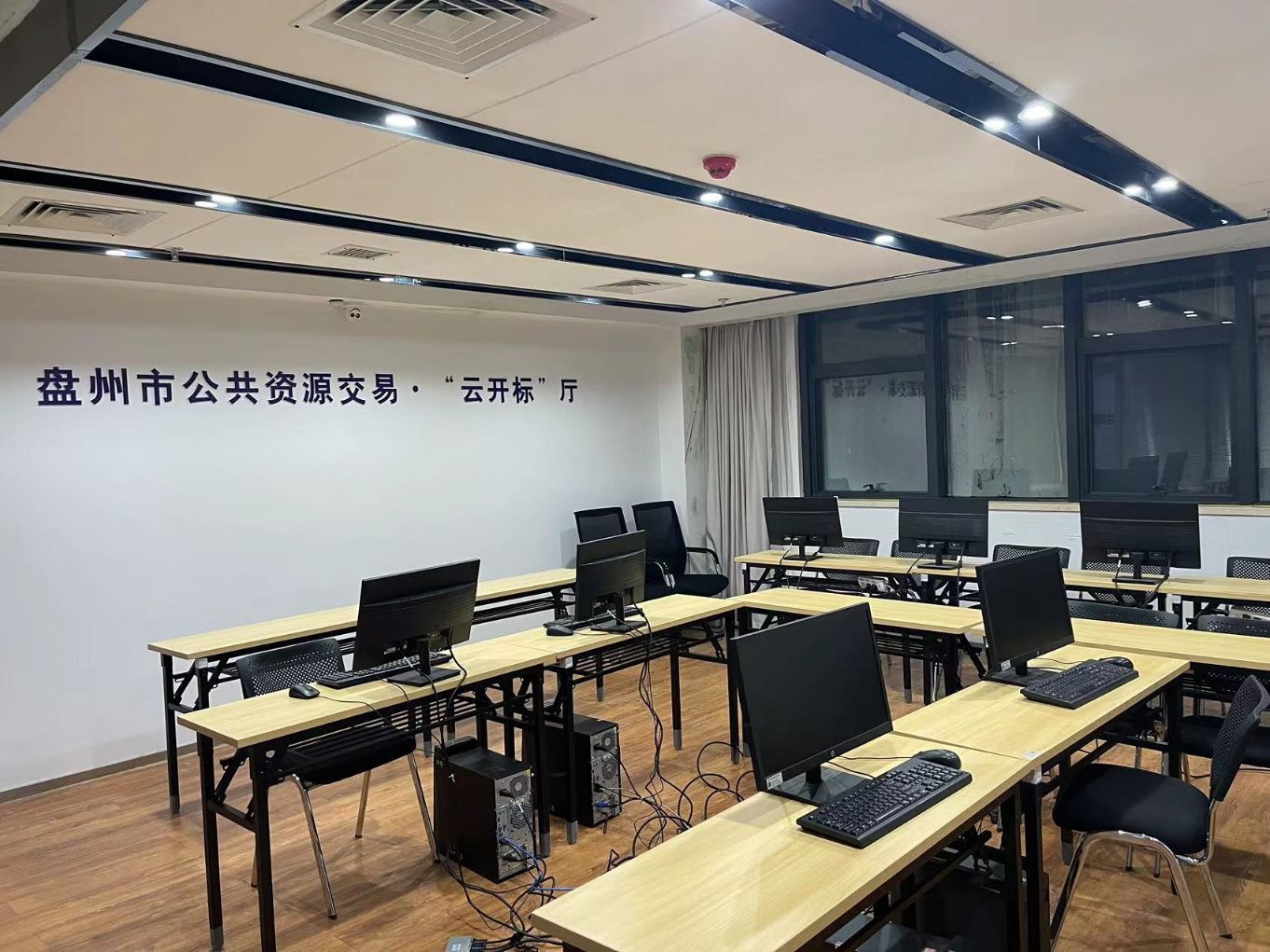 全省一张网 投标"零跑腿" 开标"不见面" 服务"不打烊"丨公共资源交易