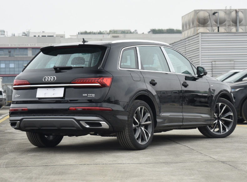 落地70万左右!23款奥迪q7 55tfsi运动型实拍,有多少人心动呢?