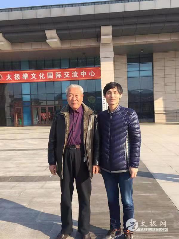 马俊涛校长与陈家沟的老师合影