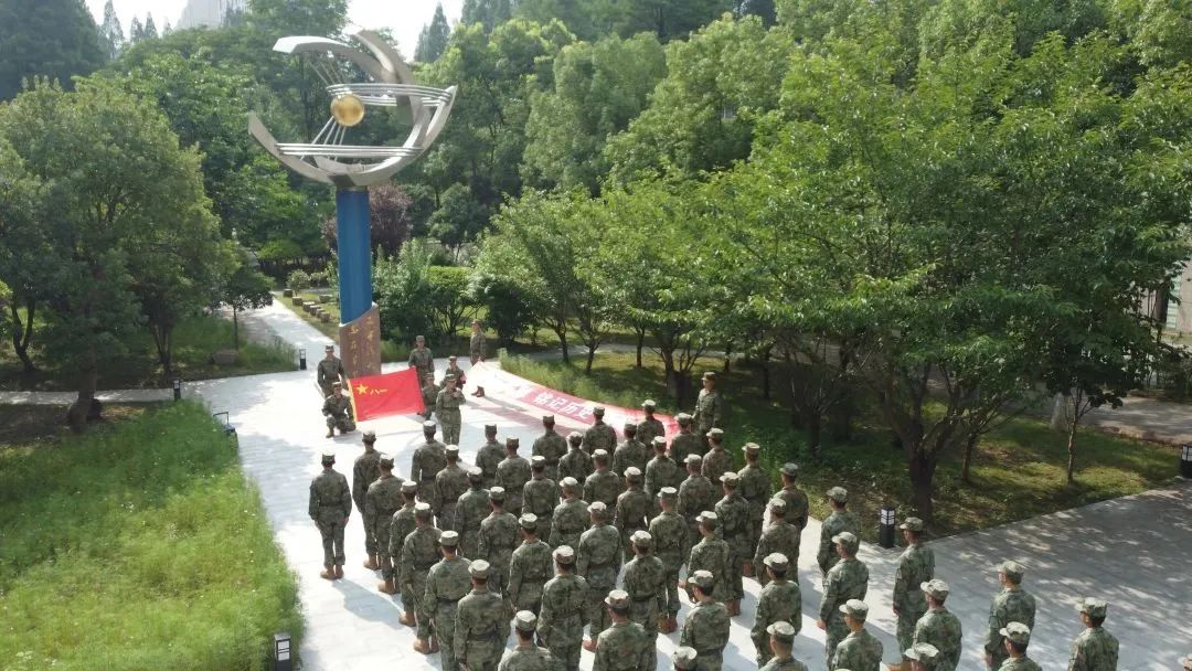 武汉空军预警学院宿舍图片