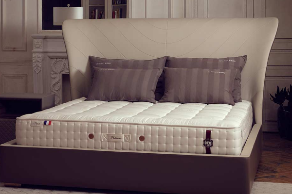 改善睡眠质量选v6家居床垫