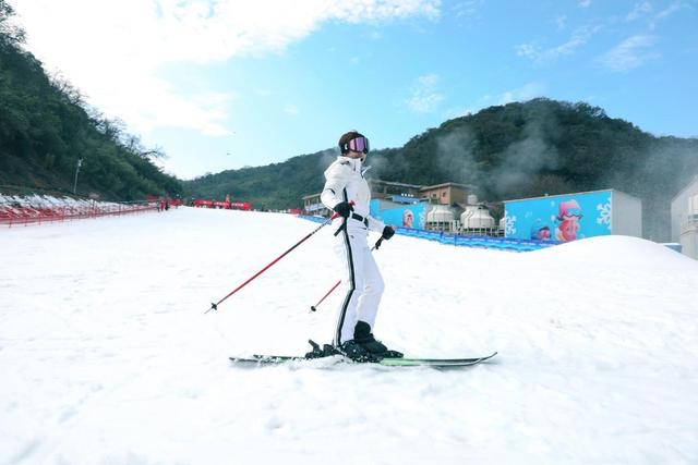 重庆南川:第25届金佛山冰雪季正式开幕,一起滑雪去!