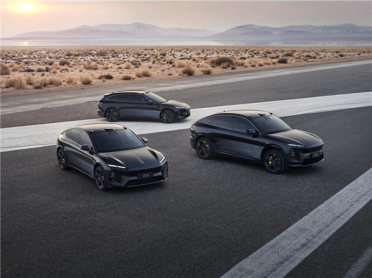 租电20.5万起！蔚来2026款ET5、ET5T、EC6冠军纪念版上市：专属外观设计