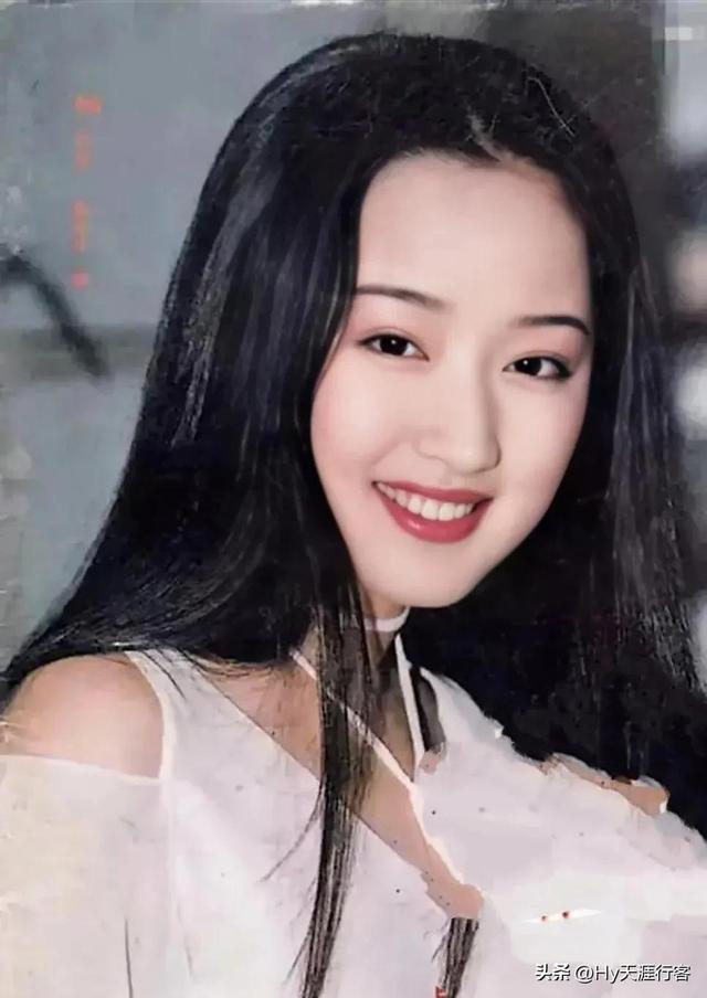 回忆90年代甜歌后杨钰莹:美丽与才华的传奇